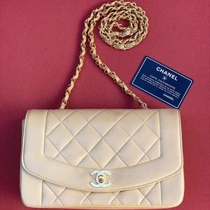 ❌SOLD❌ Chanel Diana flap bag